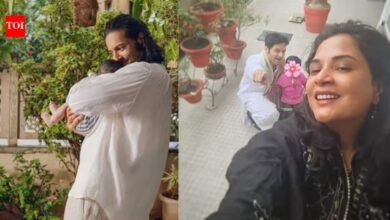 Richa Chadha Parenting: 'നിങ്ങൾ കിച്ചടിയിൽ മത്തങ്ങ ഇട്ടോ?': അലി ഫസലിൻ്റെ രക്ഷാകർതൃത്വം ചിലപ്പോൾ മറ്റൊരു നഗരത്തിൽ നിന്നുപോലും മൈക്രോമാനേജിംഗായി മാറുന്നത് എങ്ങനെയെന്ന് റിച്ച ചദ്ദ വെളിപ്പെടുത്തുന്നു |
